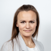 Suvi Vänskä, veroasiantuntija